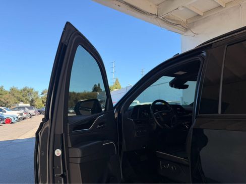 Used 2024 Cadillac Escalade Sport AWD/4WD image 5