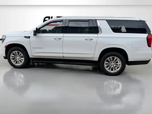 Used 2024 GMC Yukon XL SLT w/ SLT Premium Package AWD/4WD image 4