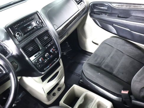 Used 2016 Dodge Grand Caravan SE w/ Quick Order Package 29E SE image 23