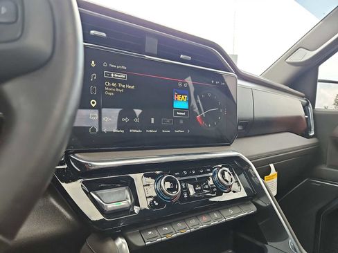 Certified 2026 GMC Sierra 1500 Denali w/ Denali Reserve Package AWD/4WD image 28