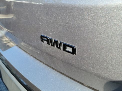 Used 2021 GMC Terrain SLE w/ Driver Convenience Package AWD/4WD image 6