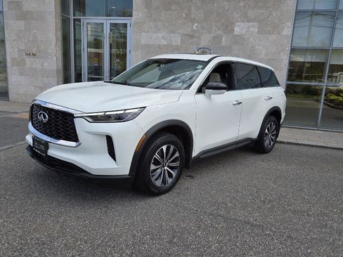Certified 2023 INFINITI QX60 Pure AWD/4WD image 2