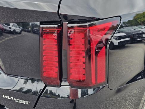 Certified 2023 Kia Sorento S w/ Panoramic Sunroof Package image 9