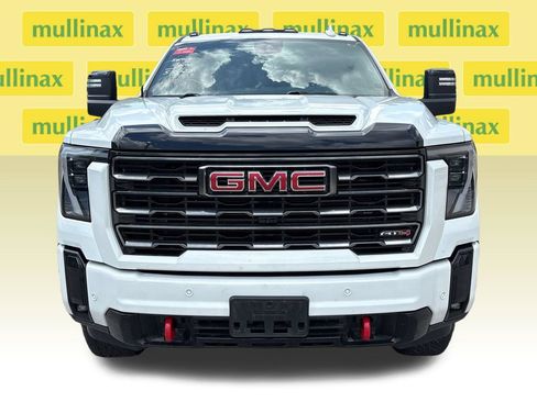 Used 2025 GMC Sierra 2500 AT4 AWD/4WD image 17