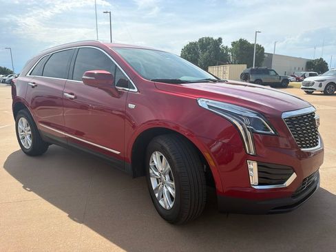 Used 2025 Cadillac XT5 Luxury w/ LPO, Floor Liner Package FWD image 8