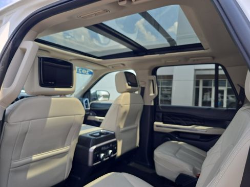 Used 2021 Ford Expedition Max Platinum AWD/4WD image 16