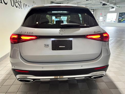 Used 2026 Mercedes-Benz GLC 300 4MATIC image 5