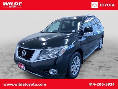 Used 2015 Nissan Pathfinder SV w/ Trailer Tow Package