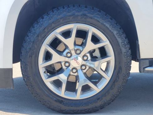 Used 2018 GMC Yukon SLT RWD image 10