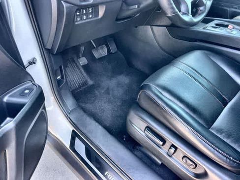Used 2024 Honda Ridgeline TrailSport image 3