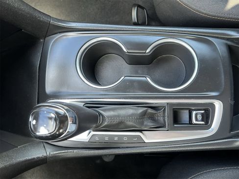 Used 2019 Chevrolet Equinox LT w/ Driver Convenience Package image 31