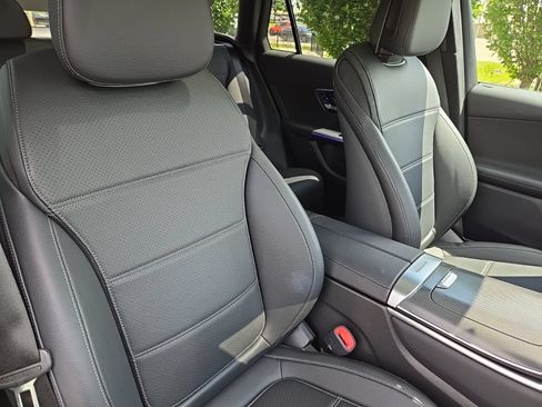 Certified 2026 Mercedes-Benz GLC 300 4MATIC image 12