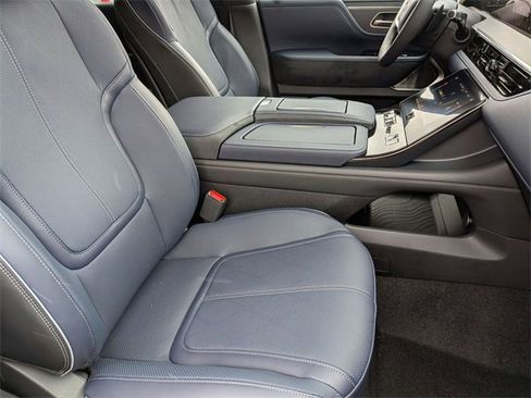 New 2026 INFINITI QX80 4WD image 33