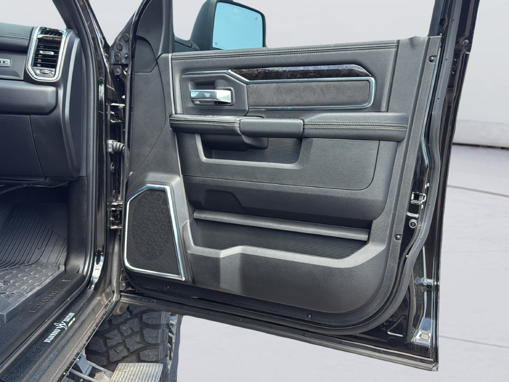 New 2025 RAM 3500 Laramie w/ Night Edition AWD/4WD image 10