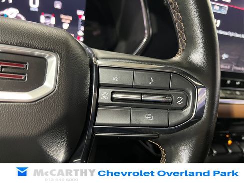Used 2023 GMC Canyon AT4 w/ Canyon Safety Plus Package AWD/4WD image 17