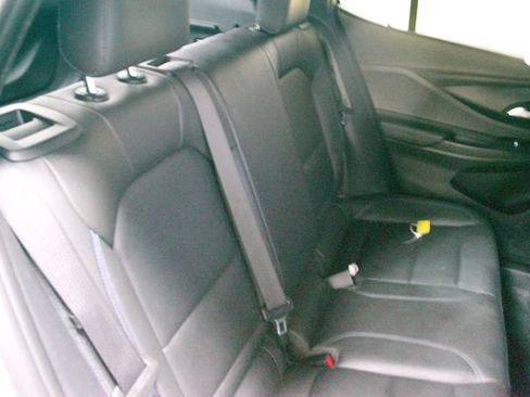 Used 2024 Buick Envista Sport Touring w/ Convenience II Package FWD image 9
