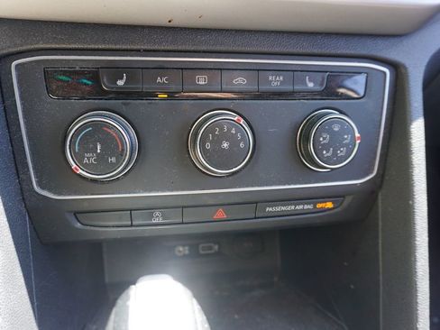 Used 2018 Volkswagen Atlas SE image 11