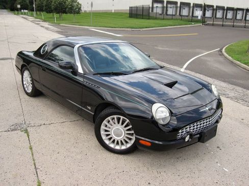 Used 2002 Ford Thunderbird image 2