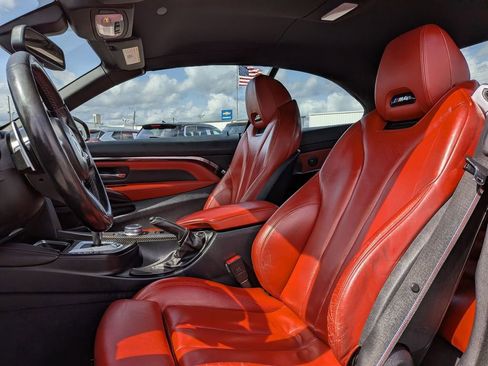 Used 2018 BMW M4 Convertible image 14