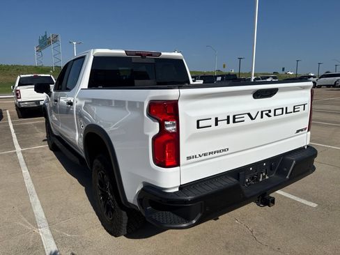 Used 2022 Chevrolet Silverado 1500 ZR2 w/ Technology Package AWD/4WD image 11