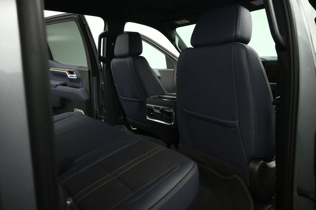 Used 2025 Chevrolet Silverado 1500 High Country w/ Technology Package AWD/4WD image 65