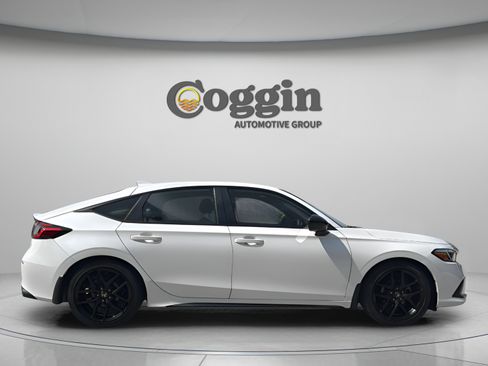 Used 2022 Honda Civic Sport image 6