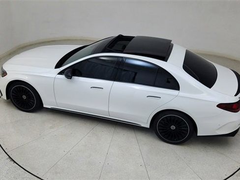 Used 2024 Mercedes-Benz E 450 4MATIC Sedan w/ Airmatic Package image 85