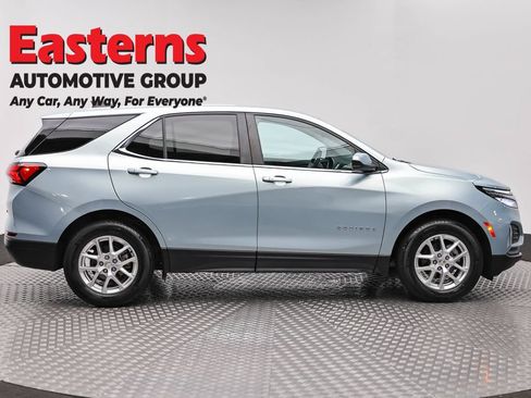 Used 2022 Chevrolet Equinox LT FWD image 4