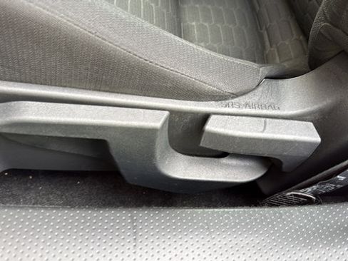 Used 2022 Toyota GR86 RWD image 13