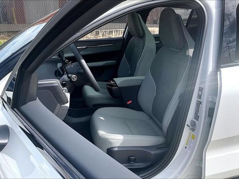 New 2026 Volvo EX30 Plus w/ Protection Package Premier AWD/4WD image 31