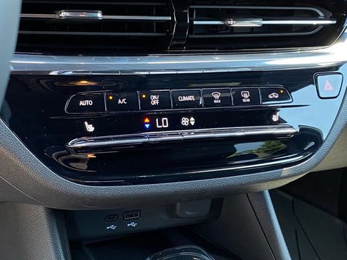 Used 2025 Buick Envista Avenir FWD image 17