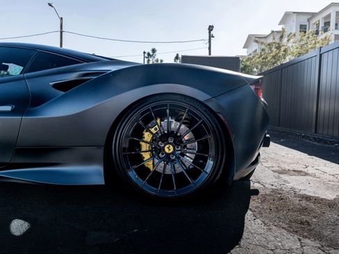 Used 2020 Ferrari F8 Tributo image 33