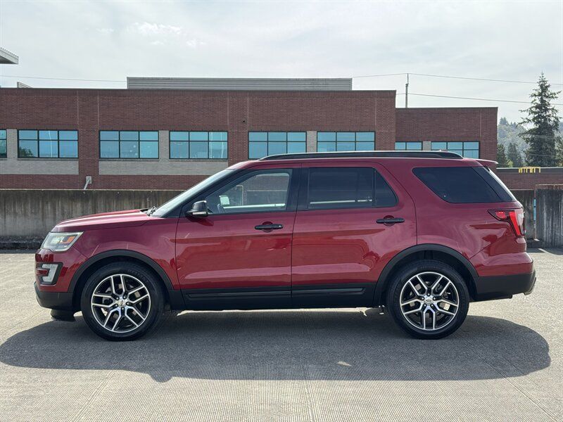 Used 2016 Ford Explorer Sport w/ Equipment Group 401A AWD/4WD image 2
