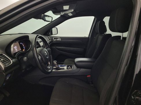 Used 2021 Jeep Grand Cherokee Laredo AWD/4WD image 17