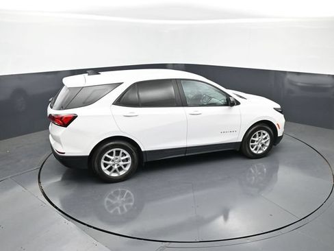 Used 2023 Chevrolet Equinox LS w/ LS Convenience Package FWD image 21