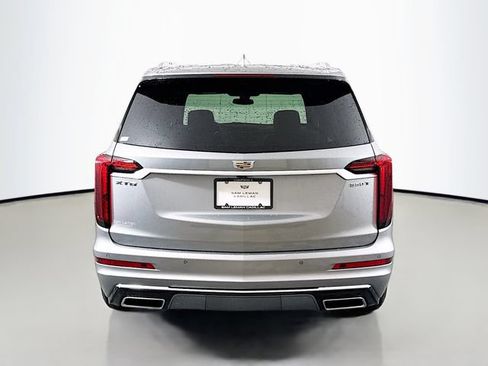 Used 2025 Cadillac XT6 Luxury FWD image 6