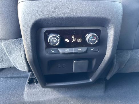 New 2026 Chevrolet Traverse RS image 30