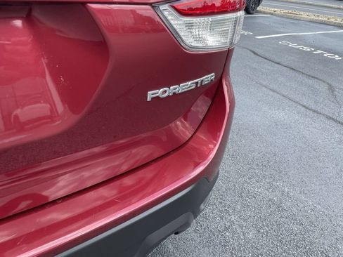Used 2024 Subaru Forester Premium AWD/4WD image 6