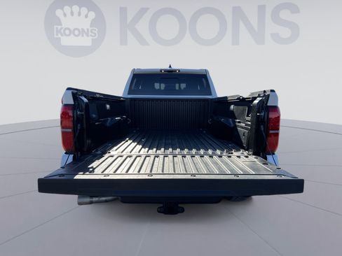 Used 2025 Toyota Tacoma TRD Off-Road image 24