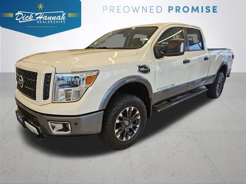 Used 2019 Nissan Titan PRO-4X w/ Pro-4x Convenience Package image 1