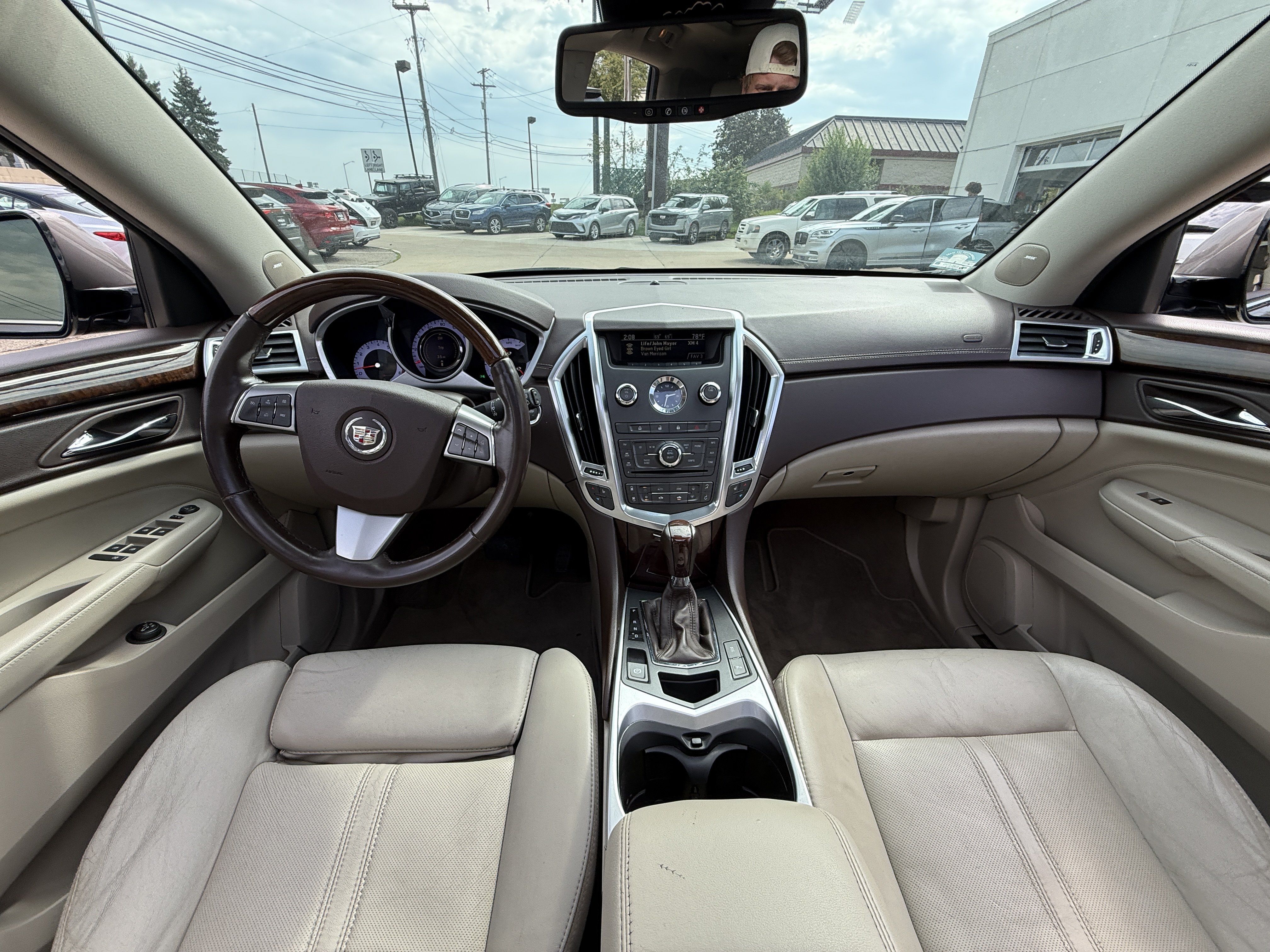 Used 2011 Cadillac SRX Luxury FWD image 12