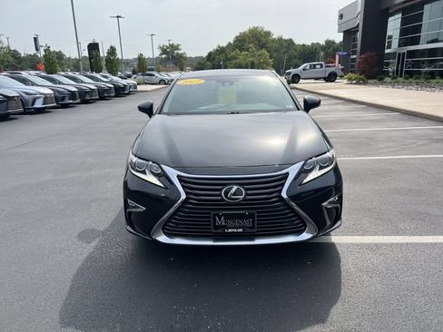 Used 2017 Lexus ES 350 w/ Luxury Package FWD image 7