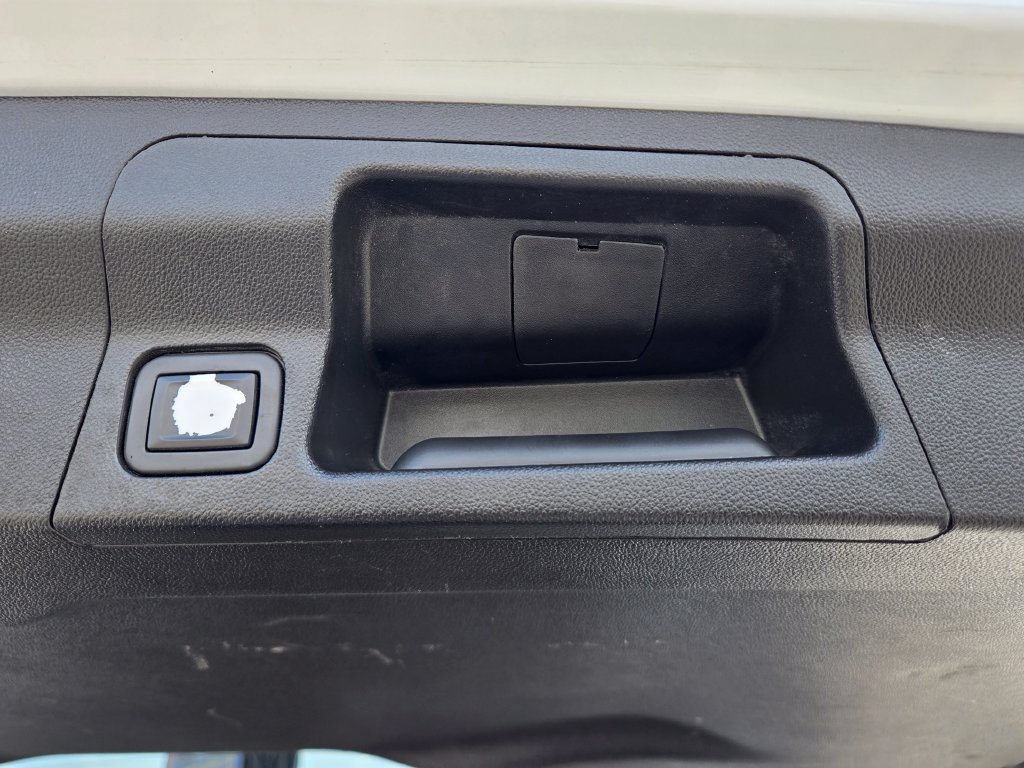 Used 2020 GMC Acadia Denali w/ Technology Package FWD image 26
