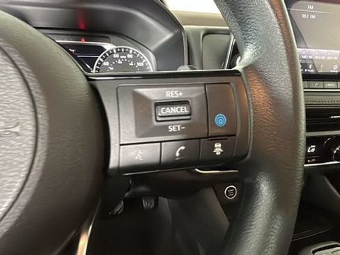 Used 2023 Nissan Rogue SV AWD/4WD image 16
