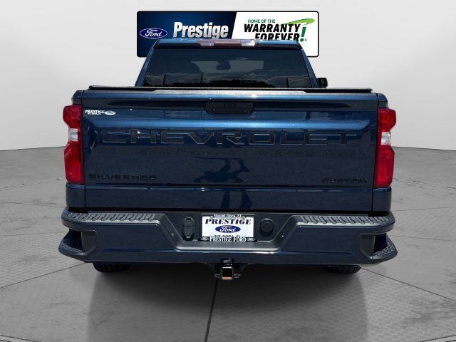 Used 2021 Chevrolet Silverado 1500 Custom w/ LPO, Dark Essentials Package AWD/4WD image 5
