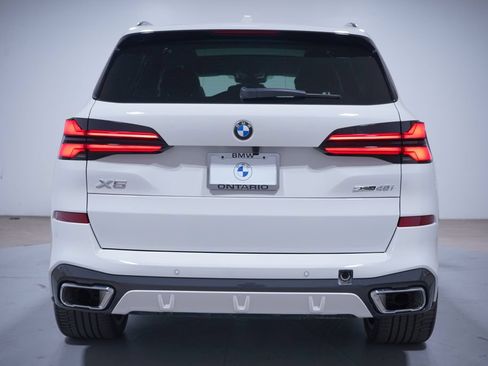 Used 2026 BMW X5 sDrive40i w/ M Sport Package RWD image 5