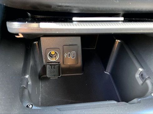 Used 2025 Ford Explorer ST-Line AWD/4WD image 28