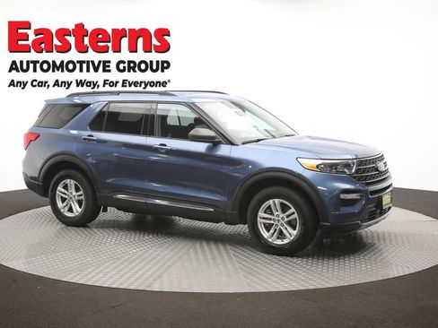 Used 2020 Ford Explorer XLT w/ Equipment Group 202A AWD/4WD image 48