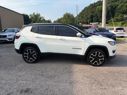 Used 2018 Jeep Compass Limited w/ Navigation Group AWD/4WD image 4