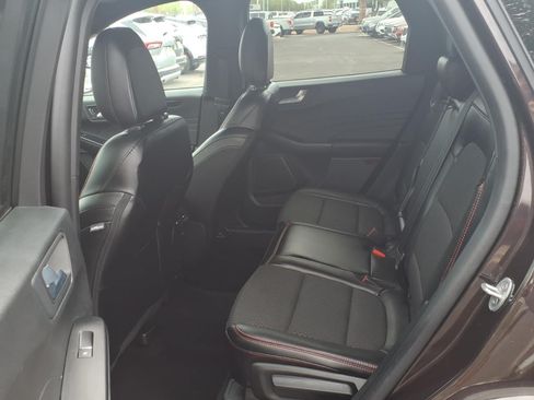 Certified 2023 Ford Escape ST-Line w/ Tech Pack #1 AWD/4WD image 17